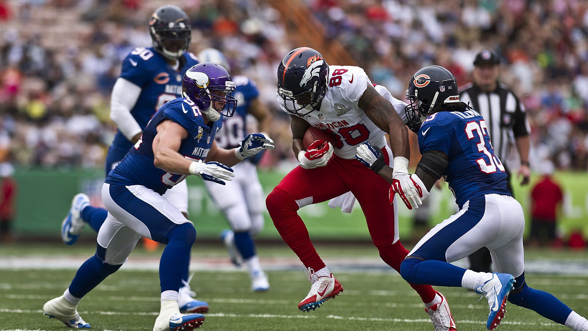 开云官网-联赛球员穿戴设备检测训练数据辅助科学备战与伤病预警，如何得知球赛球员穿什么衣服